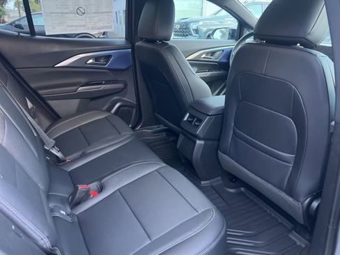 New 2026 Chevrolet Equinox EV LT FWD image 40