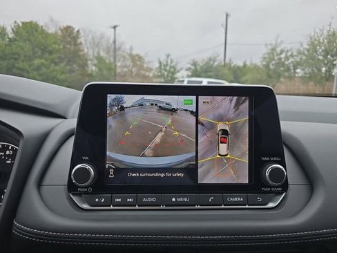 Used 2026 Nissan Rogue SV image 9