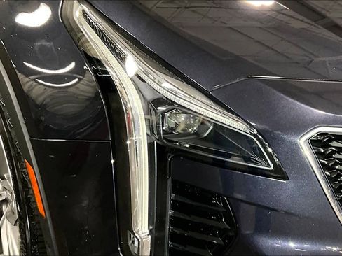 Used 2022 Cadillac XT4 Sport w/ Enhanced Visibility Package FWD image 28