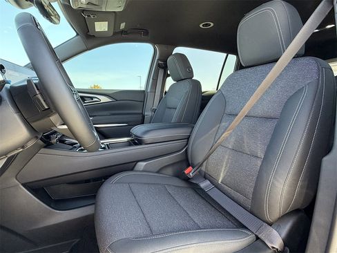 New 2026 Chevrolet Traverse LT w/ Enhanced Driving Package image 23