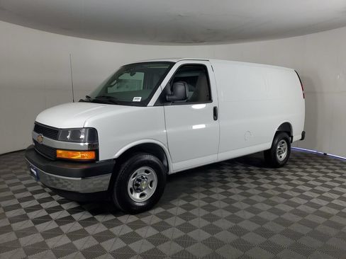 New 2026 Chevrolet Express 2500 w/ Driver Convenience Package RWD image 8