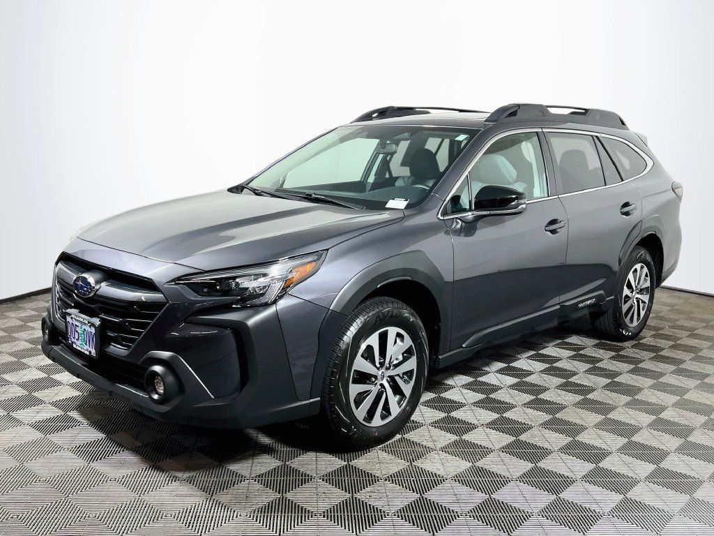 Certified 2025 Subaru Outback Premium AWD/4WD image 3