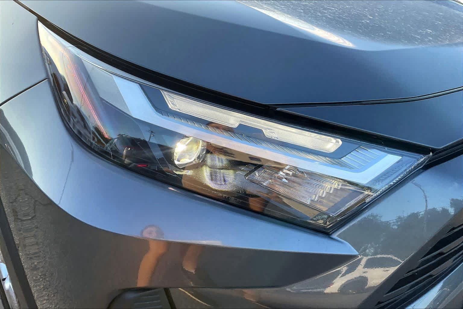 Used 2025 Toyota RAV4 XLE FWD image 27