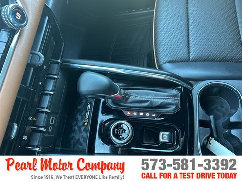 Certified 2024 GMC Canyon AT4 w/ AT4 Premium Package image 19