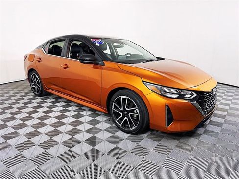 Certified 2025 Nissan Sentra SR w/ SR Premium Package image 1