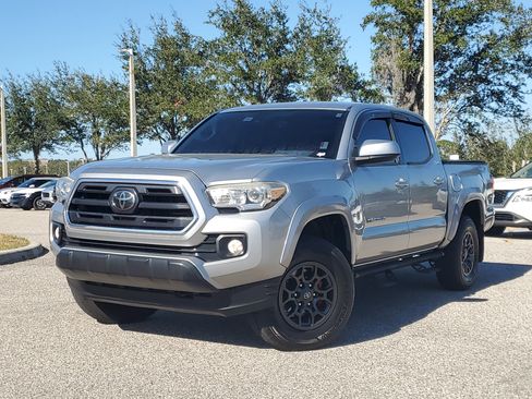 Used 2018 Toyota Tacoma SR5 image 34