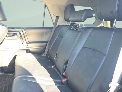 Used 2023 Toyota 4Runner TRD Off-Road Premium w/ Moonroof Package AWD/4WD image 10