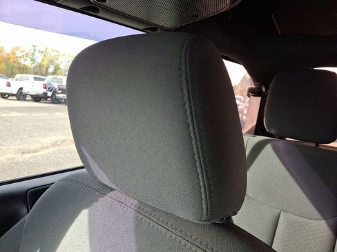 Used 2018 Jeep Wrangler Unlimited Sport S image 18