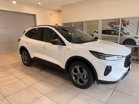 New 2026 Ford Escape ST-Line w/ Tech Pack #1 AWD/4WD image 3