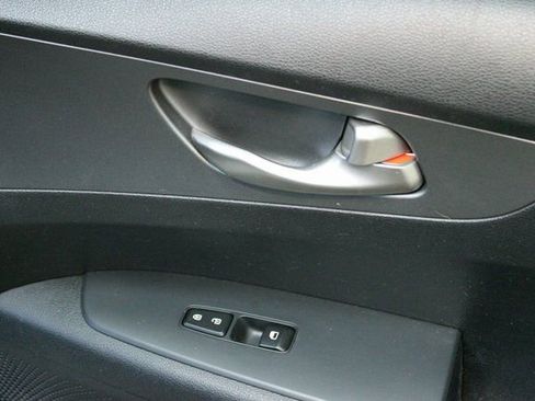 Used 2020 Kia Forte LXS image 6