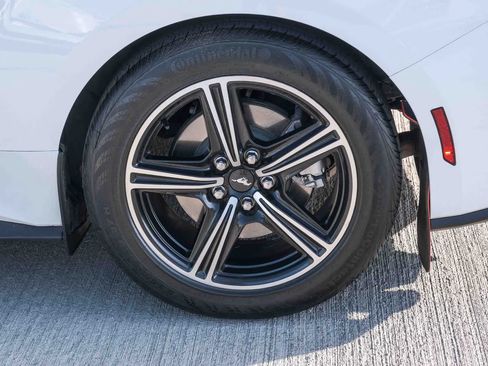 Used 2024 Ford Mustang Coupe RWD image 9