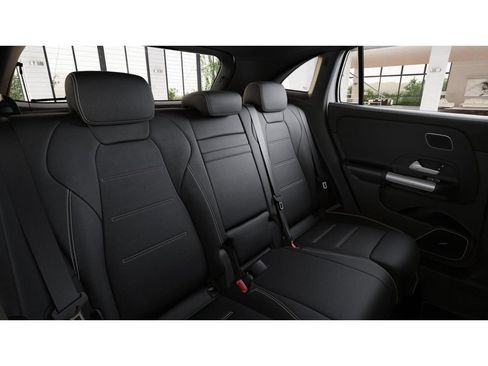 New 2026 Mercedes-Benz GLA 35 AMG 4MATIC image 5