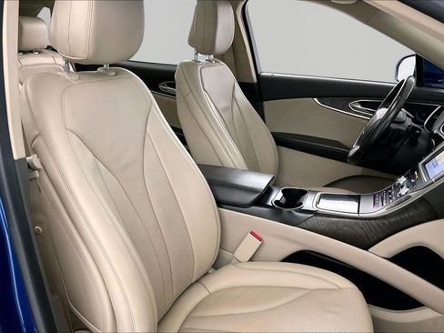 Used 2020 Lincoln Nautilus Reserve AWD/4WD image 24