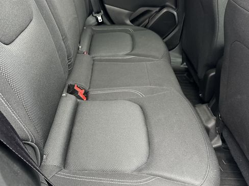 Used 2020 Jeep Renegade Sport image 16