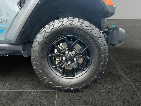 Used 2024 Jeep Wrangler Unlimited image 9