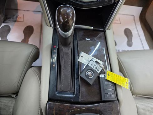 Used 2013 Cadillac XTS Luxury FWD image 35