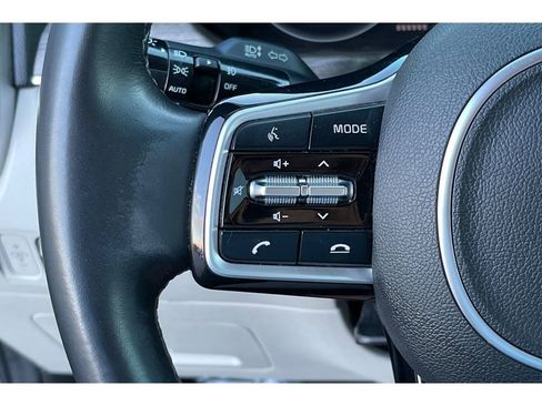 Used 2022 Kia Sorento EX w/ Panoramic Sunroof Package image 39