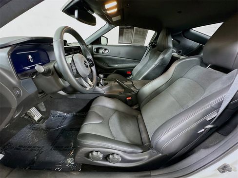 Used 2024 Nissan Z Performance w/ Floor Mat Package image 12