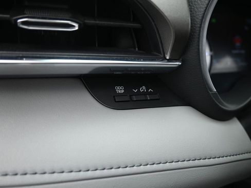 Used 2021 Toyota Highlander Limited image 22