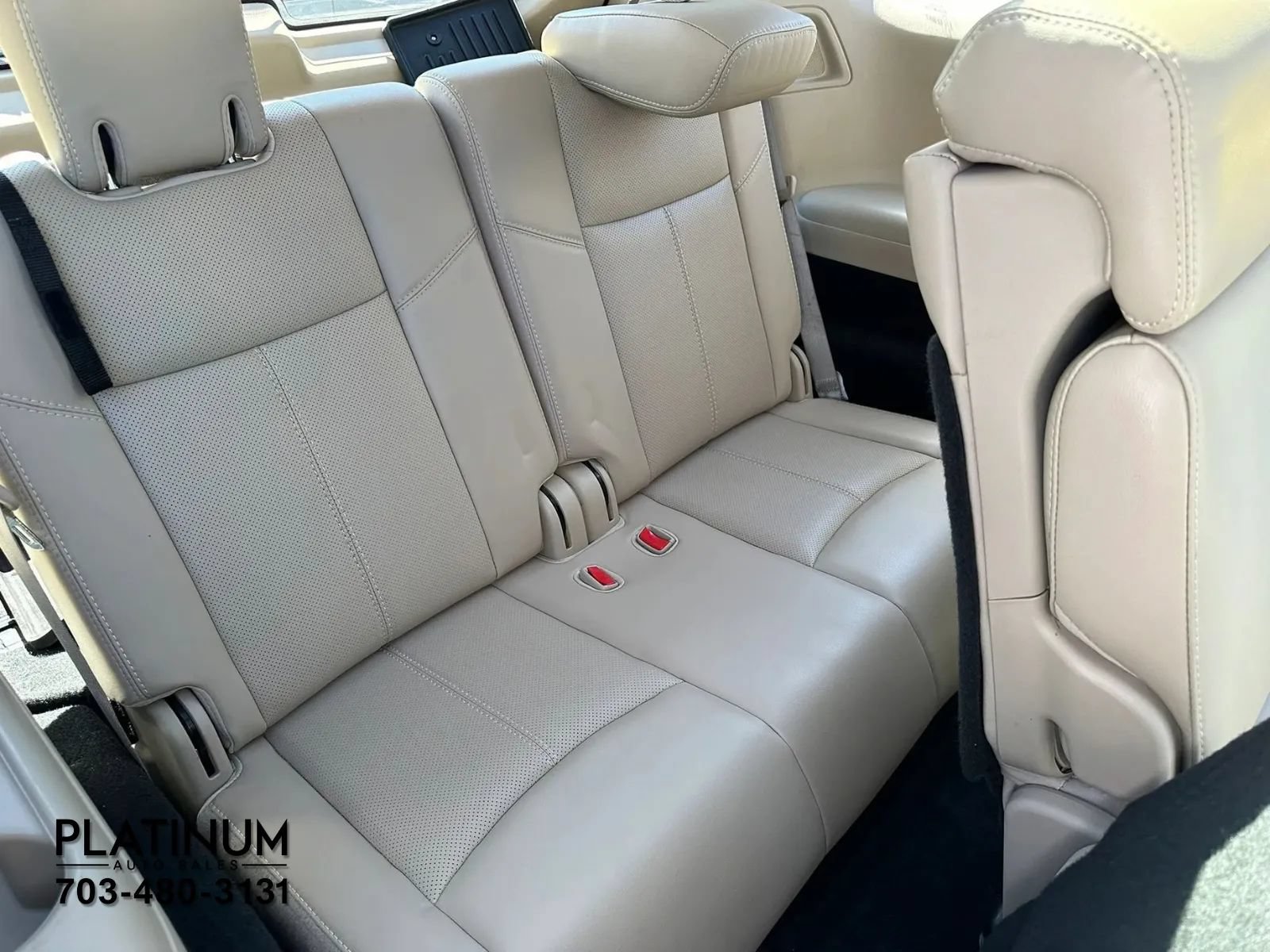 Used 2020 Nissan Pathfinder Platinum FWD image 16