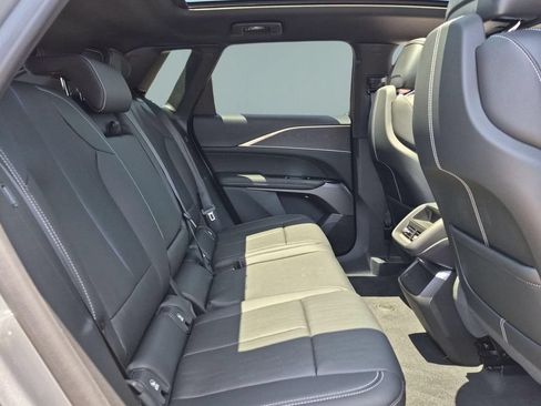 New 2026 Cadillac Lyriq Luxury AWD/4WD image 27