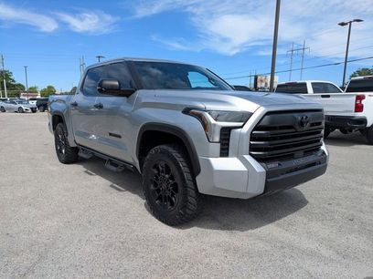 Used 2026 Toyota Tundra SR5 w/ SR5 Convenience Package