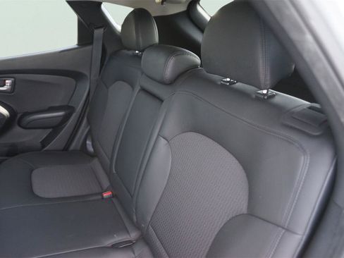 Used 2011 Hyundai Tucson GLS FWD image 13