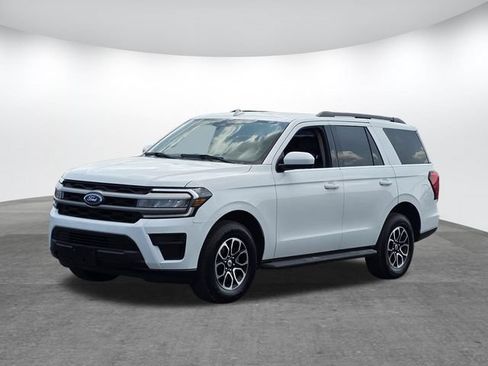 Used 2024 Ford Expedition XLT AWD/4WD image 7