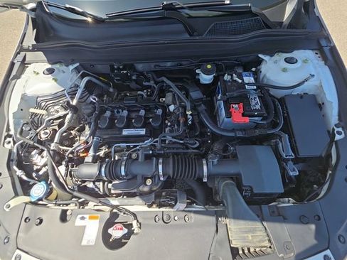 Used 2018 Honda Accord Touring image 33