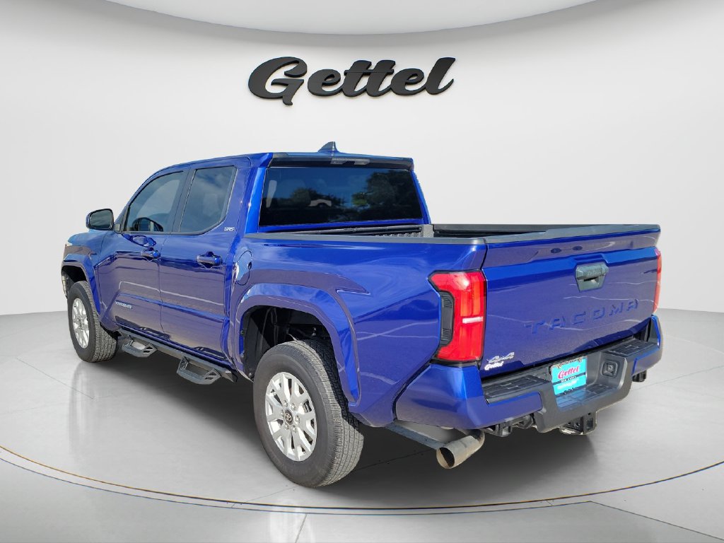 Certified 2025 Toyota Tacoma SR5 AWD/4WD image 7