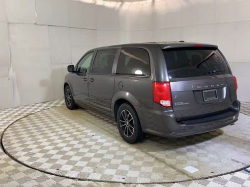 Used 2017 Dodge Grand Caravan SE FWD image 9