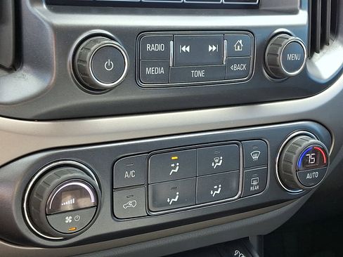 Used 2017 Chevrolet Colorado Z71 image 16