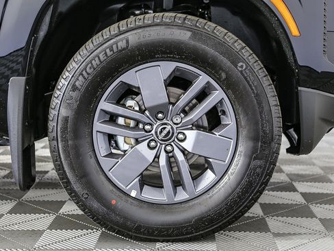 New 2025 Nissan Frontier SV image 10