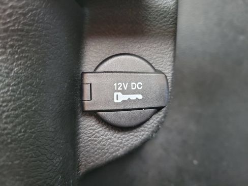 Used 2018 Jeep Cherokee Trailhawk AWD/4WD image 8
