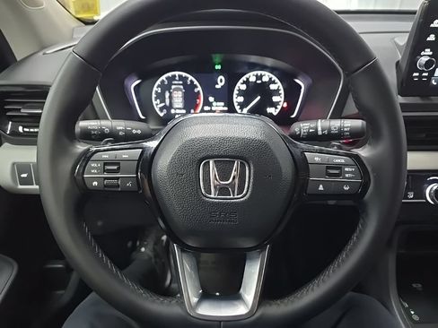 Used 2025 Honda Pilot EX-L image 19