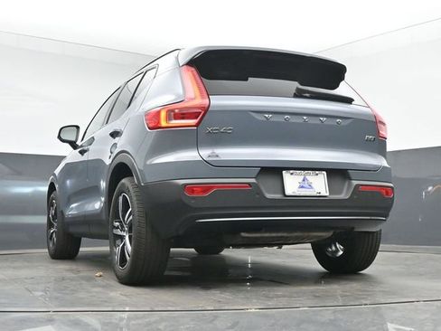 Used 2023 Volvo XC40 B5 Plus w/ Protection Package Premier AWD/4WD image 39