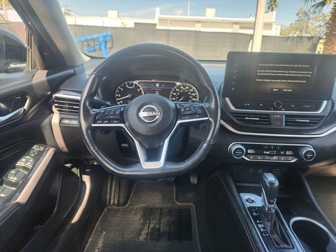 Used 2023 Nissan Altima 2.0 SR FWD image 22