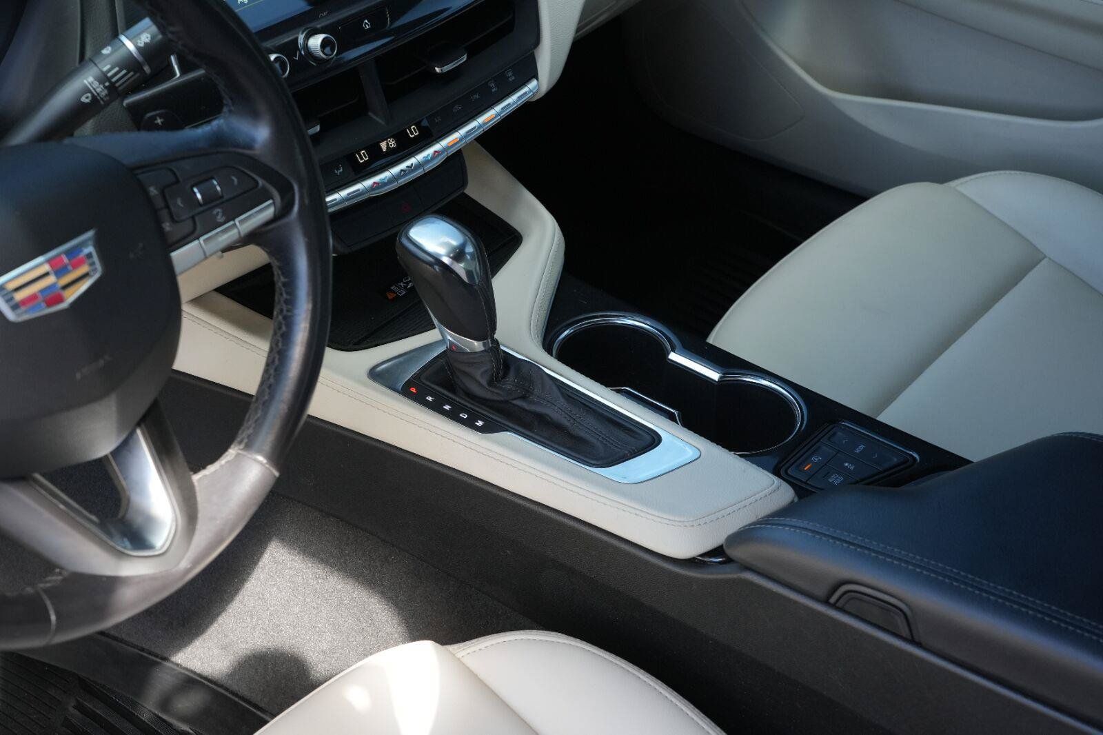 Used 2021 Cadillac CT4 Luxury w/ Sun And Sound Package RWD image 14