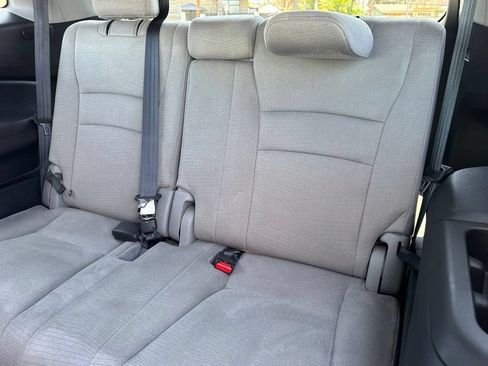 Used 2018 Honda Pilot LX image 30