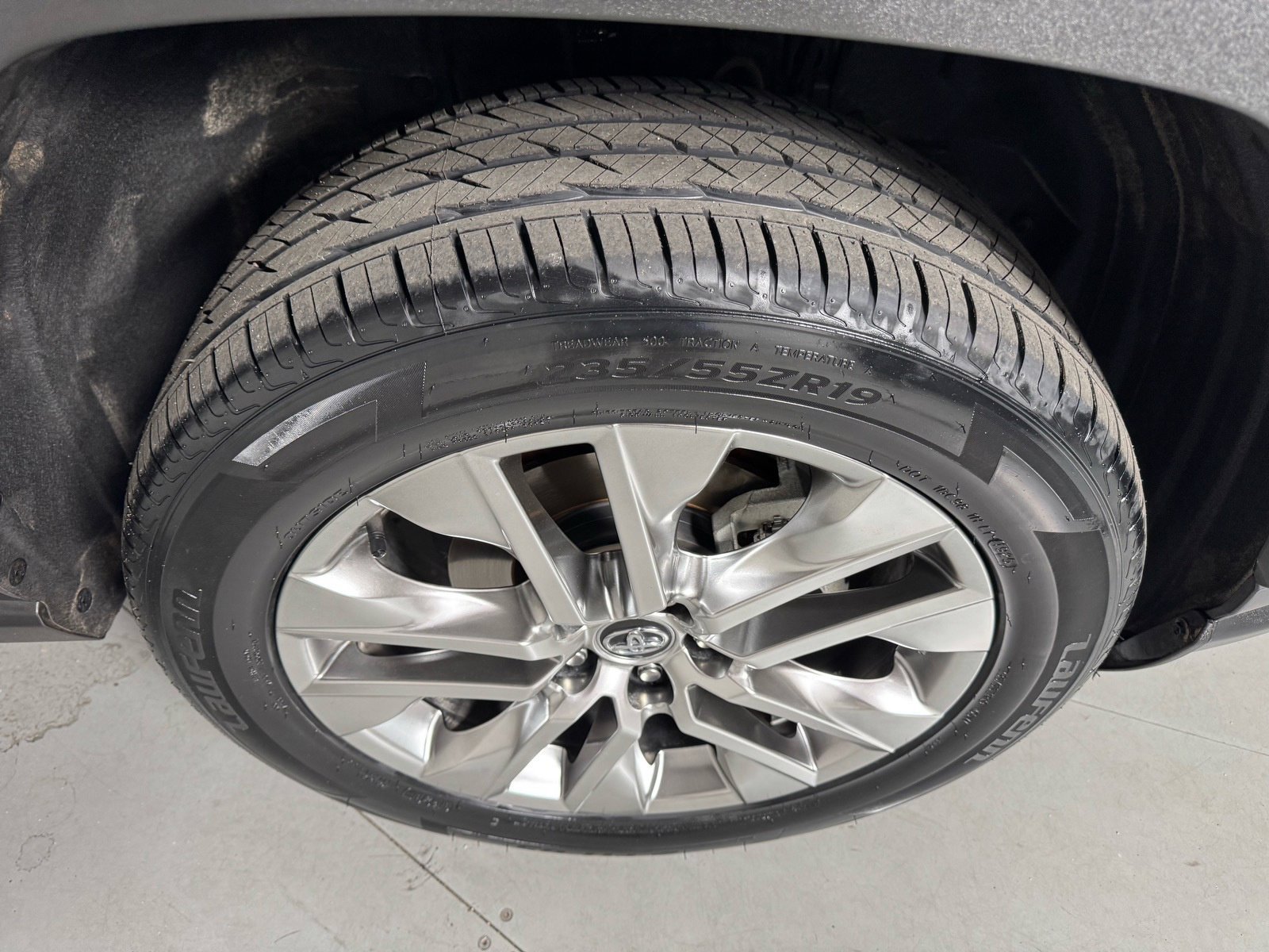 Used 2020 Toyota RAV4 Limited FWD image 12