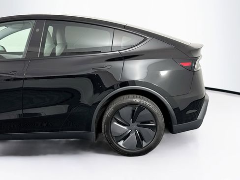 Used 2026 Tesla Model Y Long Range AWD/4WD image 39