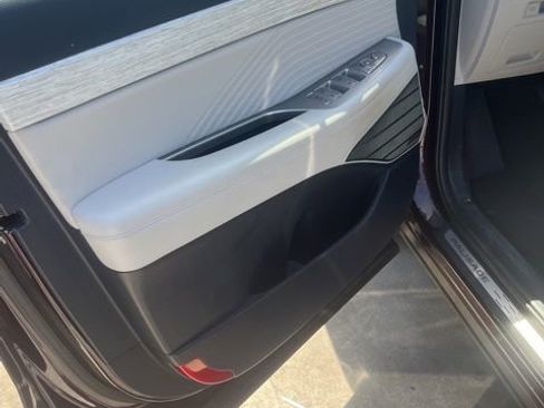 Used 2023 Hyundai Palisade Calligraphy image 6