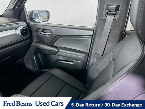 Used 2023 Chevrolet Colorado LT w/ LT Convenience Package III AWD/4WD image 25