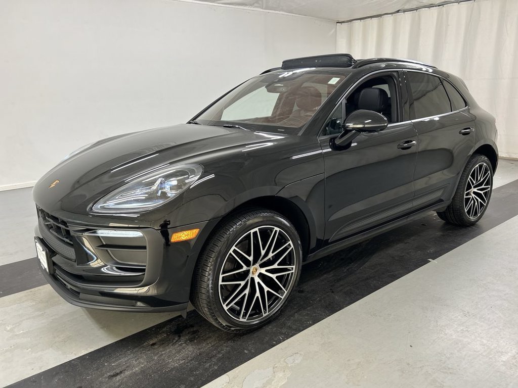 Certified 2026 Porsche Macan AWD/4WD image 5