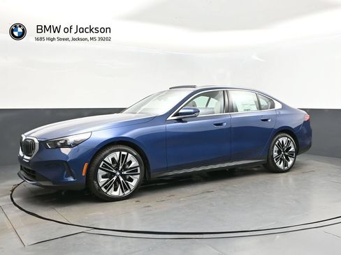New 2026 BMW 530i w/ Premium Package RWD image 3