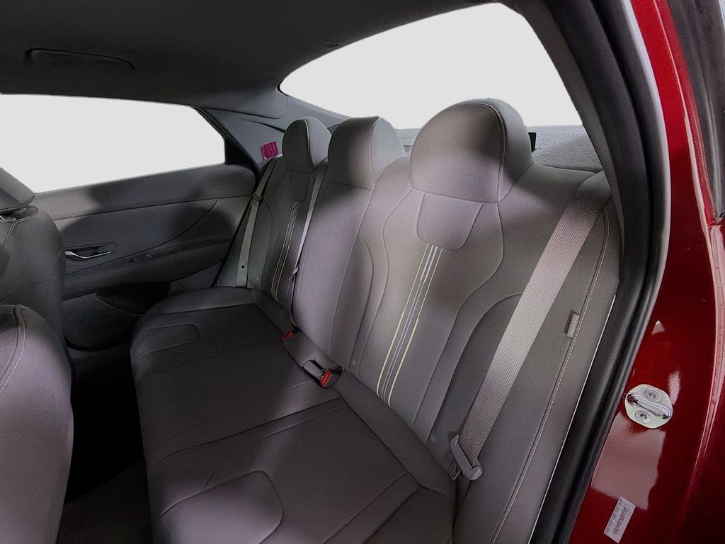 Used 2025 Hyundai Elantra Sport FWD image 22