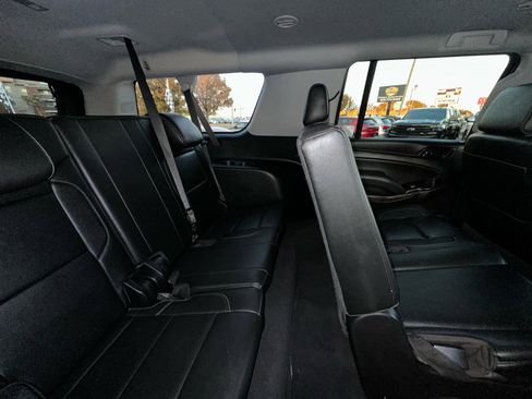 Used 2019 Chevrolet Suburban LT image 23