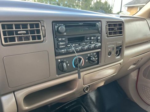 Used 2001 Ford F250 4x4 Regular Cab Super Duty image 64