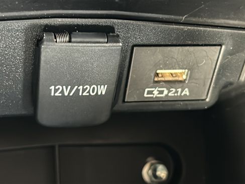 Used 2021 Toyota Corolla LE FWD image 17