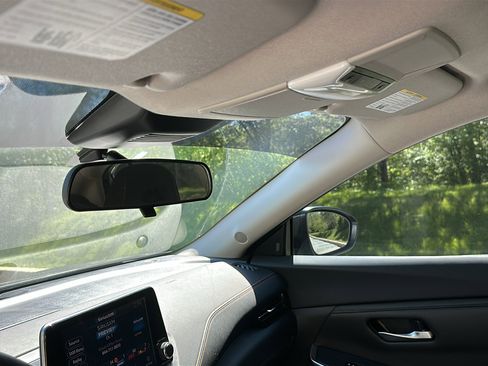 Certified 2021 Nissan Sentra SR FWD image 23